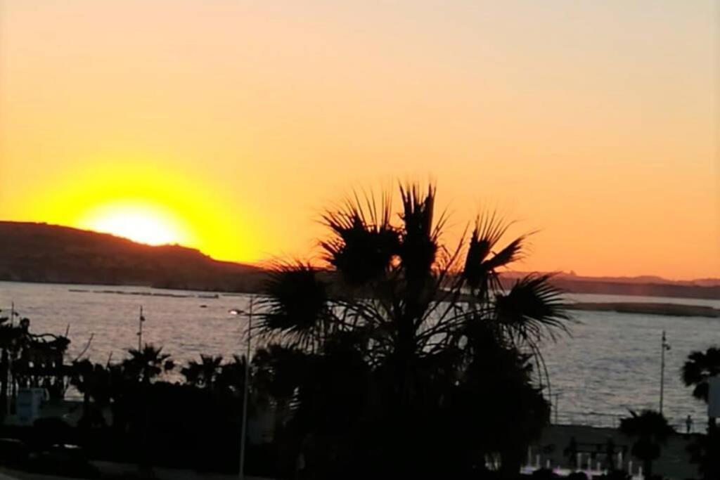 Sunshine Holiday Apartment 5 With Spectacular Seaviews セント・ポールズ・ベイ エクステリア 写真