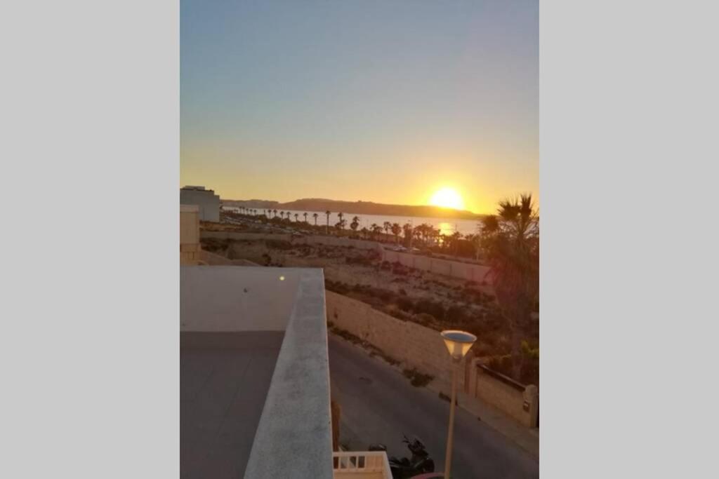 Sunshine Holiday Apartment 5 With Spectacular Seaviews セント・ポールズ・ベイ エクステリア 写真