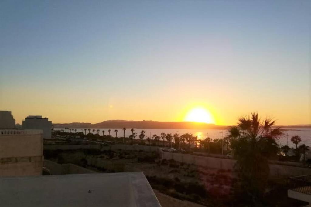 Sunshine Holiday Apartment 5 With Spectacular Seaviews セント・ポールズ・ベイ エクステリア 写真
