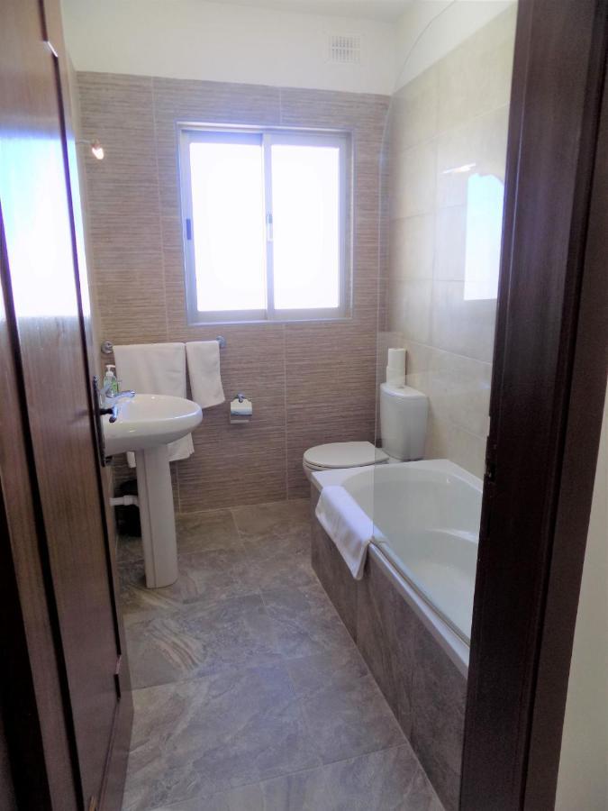 Sunshine Holiday Apartment 5 With Spectacular Seaviews セント・ポールズ・ベイ エクステリア 写真